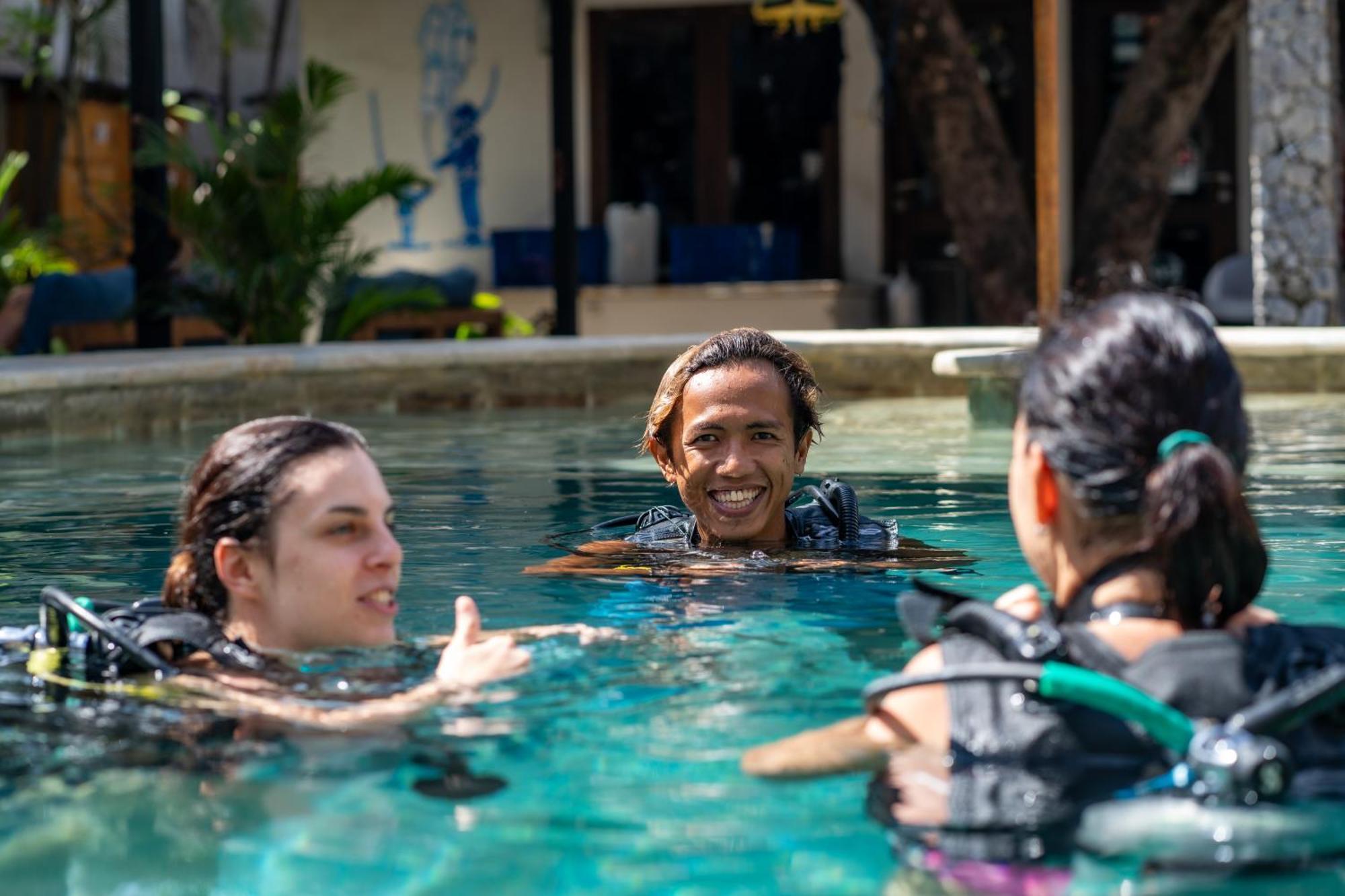 Manta Dive Gili Trawangan Resort Exterior foto