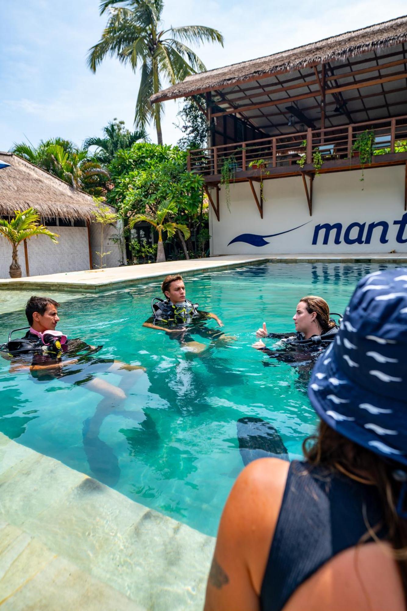 Manta Dive Gili Trawangan Resort Exterior foto